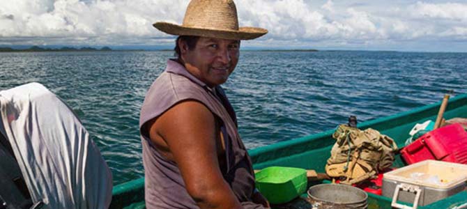 Belizean fisherman Yonardo Cus